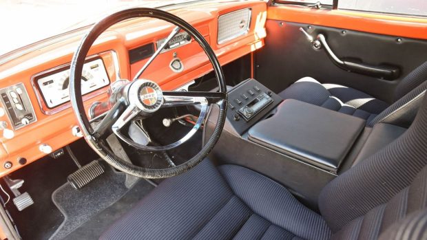 کابین jeep wagoneer 1964