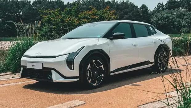 با بهترین خودروهای الکتریکی سال 2025 جهان آشنا شوید