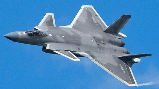 جنگنده چنگدو جی-۲۰ اژدهای توانمند (Chengdu J-20 Mighty Dragon)
