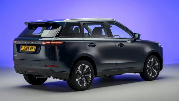 نمای عقب چری جیکو E5