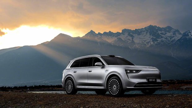 نمای جلو هواوی آیتو M8