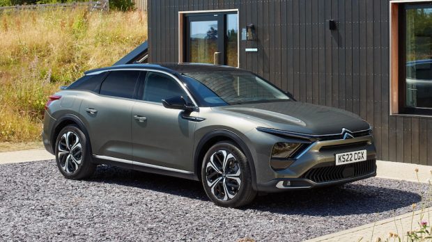 نمای جلو سیتروئن C5 X سایپا