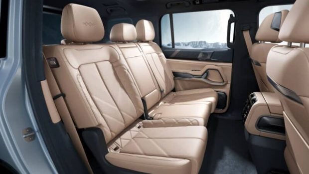 خودرو هیبریدی BYD دنزا B8