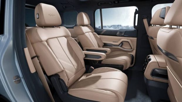 خودرو هیبریدی BYD دنزا B8