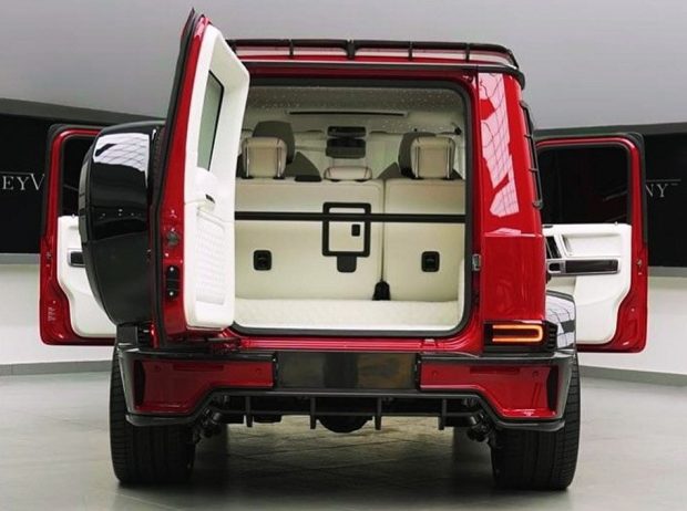 نمای عقب مرسدس G63 کیوانی