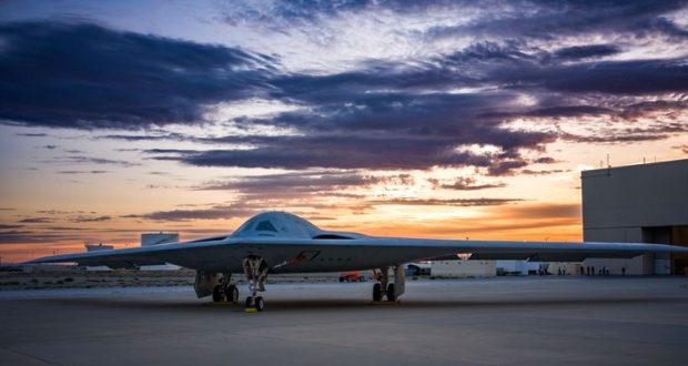 بمب افکن B-21