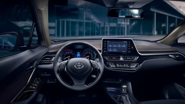 نمای کابین تویوتا C-HR مدل 2025