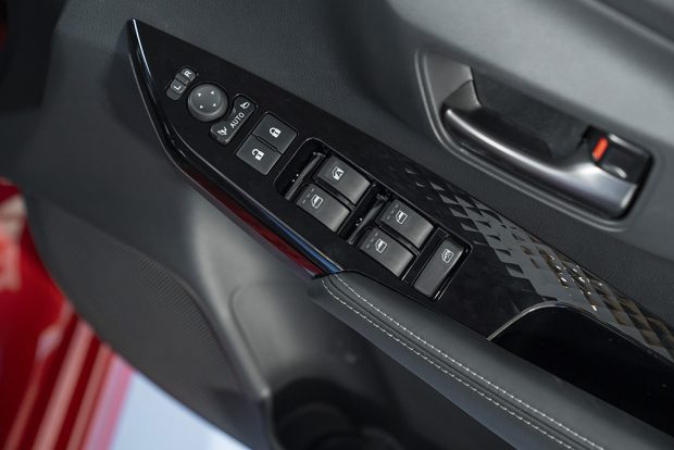 کابین تویوتا یاریس آتیو GR Sport