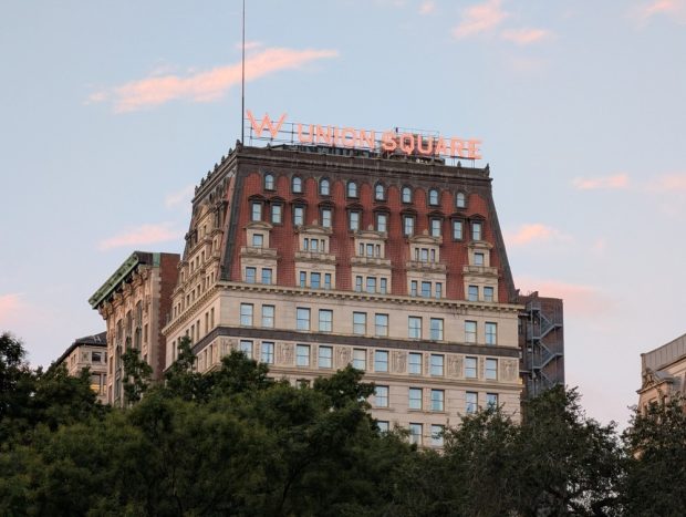 بررسی دوربین پیکسل ۱۰ پرو