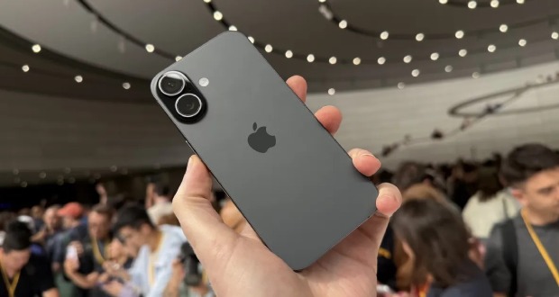 بررسی اولیه آیفون 17