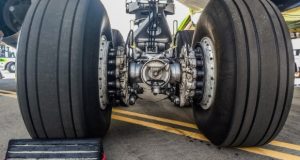 ترمز هواپیما