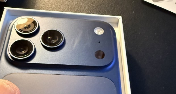 خشپذیری آیفون ۱۷ پرو