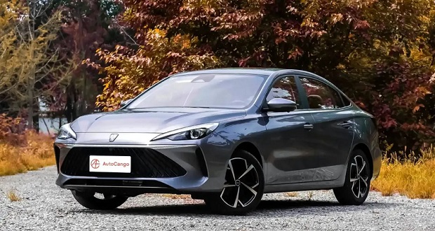 شرکت نوپا و تازه وارد آرتابان خودرو با حضور تیم استقلال از دو محصول مونتاژی خود رونمایی کرد. با آرتابان توکا و آرتابان آرتان آشنا شوید.