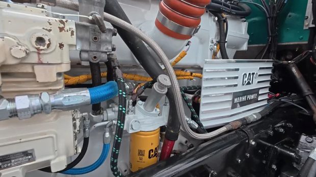 موتور دیزل V8