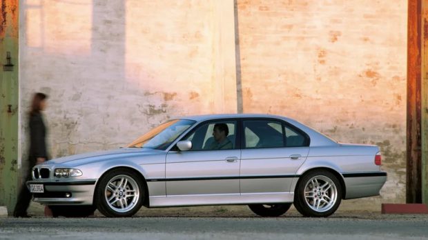 موتور دیزل V8