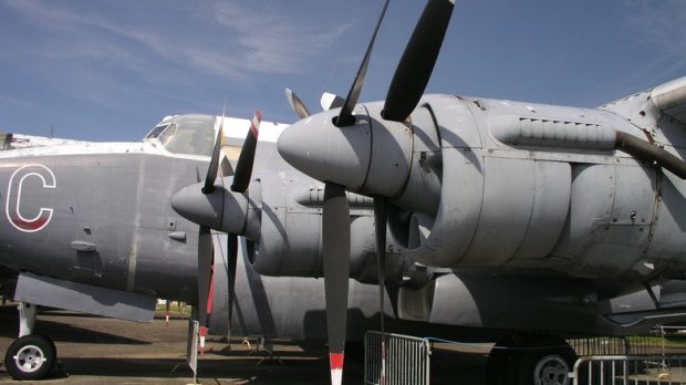 پروانه ضد چرخش