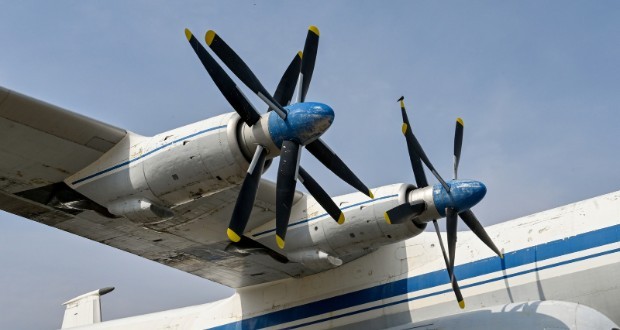 پروانه ضد چرخش