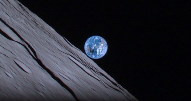 اولین عکس کره زمین از ماه