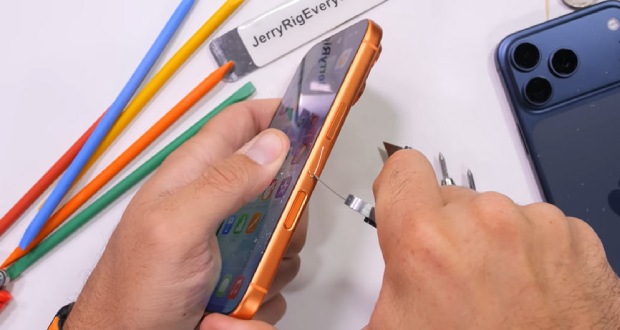 مقاومت آیفون ۱۷ پرو