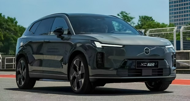 ولوو XC70 PHEV