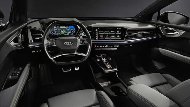 نمای کابین آئودی Q4 e-Tron