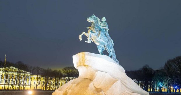 مجسمه پتر کبیر