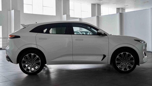 نمای جانبی چانگان UNI-K سایپا