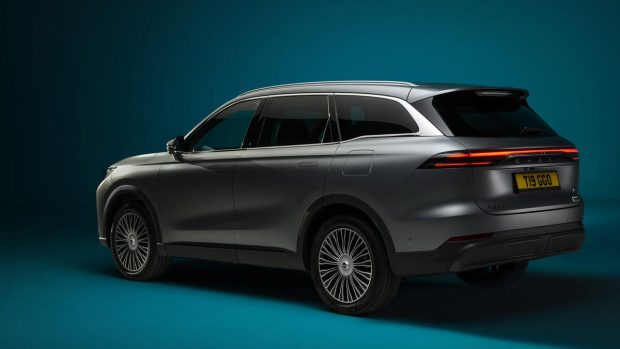 نمای عقب چری تیگو 9 پلاگین هیبریدی