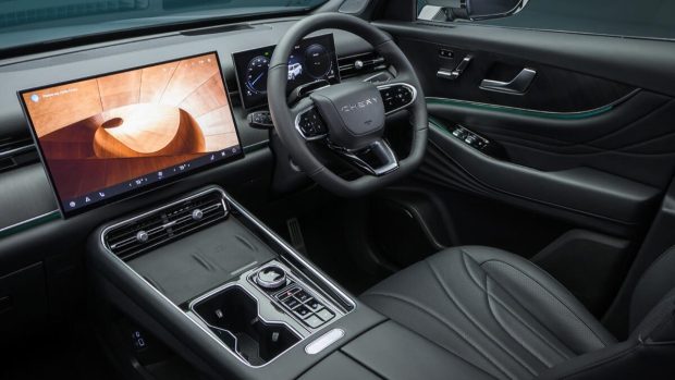 نمای داشبورد چری تیگو 9 پلاگین هیبریدی