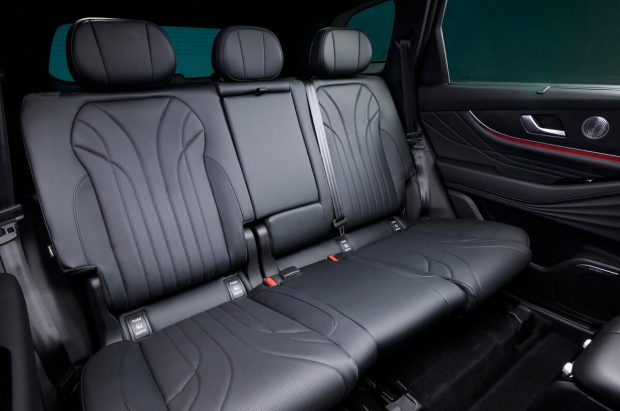 نمای کابین چری تیگو 9 پلاگین هیبریدی