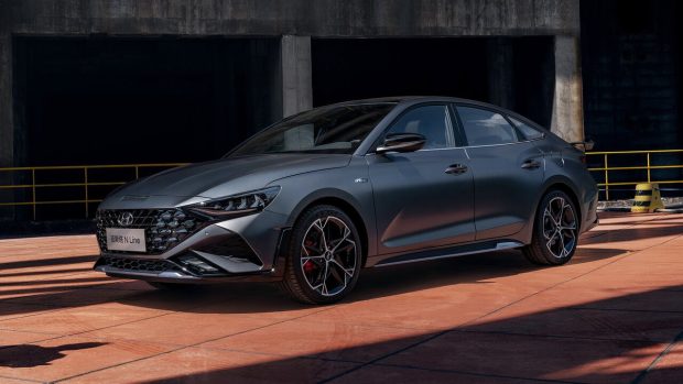 سدان هیوندای لافستا