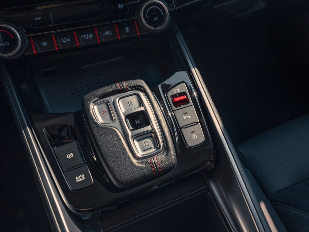 نمای کابین سدان هیوندای لافستا