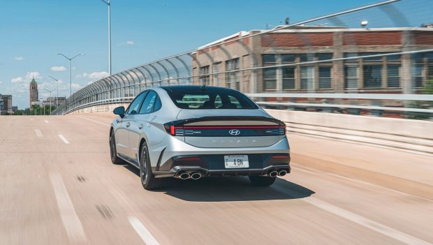 نمای عقب هیوندای سوناتا 2026