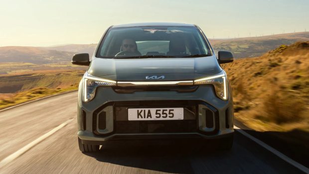 نمای جلو کیا پیکانتو وارداتی