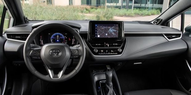 نمای کابین تویوتا لوین وارداتی