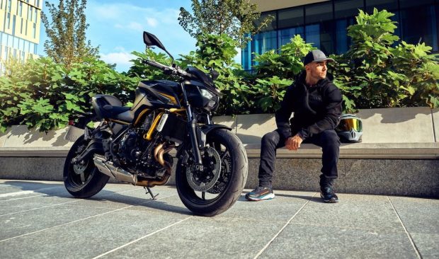 موتورسیکلت کاوازاکی Z650 S مدل 2026