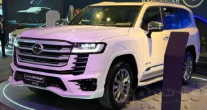 تویوتا لندکروزر 300