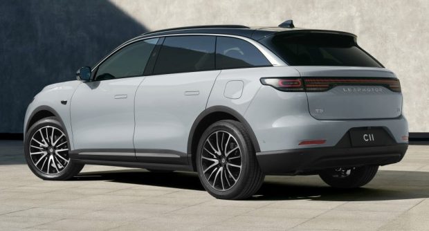 نمای عقب لیپ موتور C11 شتابران خودرو