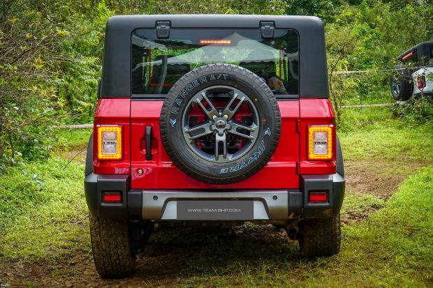 نمای عقب ماهیندرا تار 2025