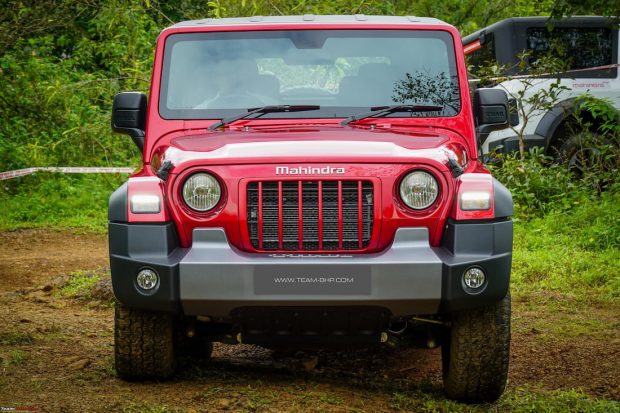 نمای جلو ماهیندرا تار 2025