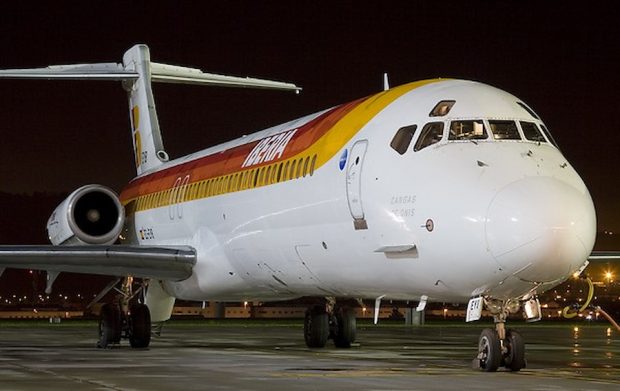 هواپیمای McDonnell Douglas MD-87
