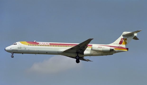 هواپیمای McDonnell Douglas MD-87