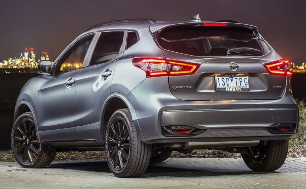 نمای عقب نیسان قشقایی