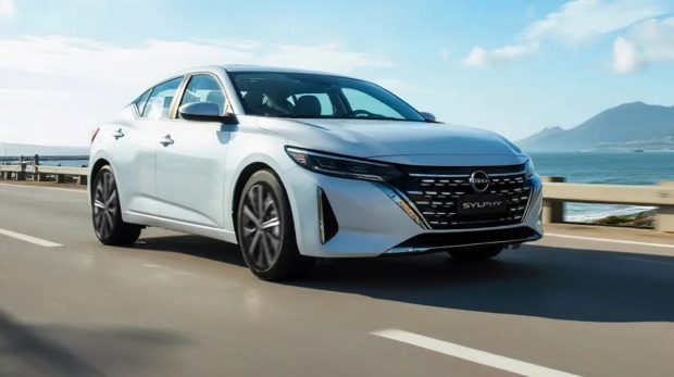 نمای جلو نیسان سیلفی 2025