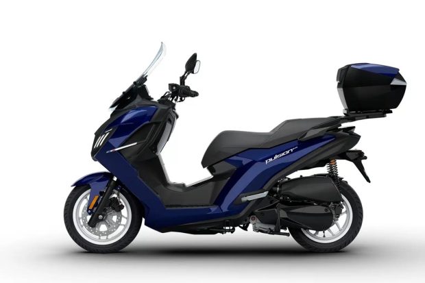 نمای جانبی نسخه Urban اسکوتر پژو پولوشن ایوو 2026