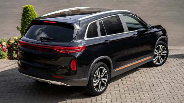 نمای عقب کراس اوور نبکا هیبرید