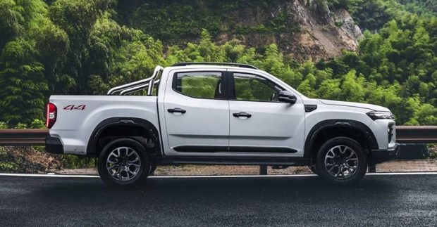 نمای جانبی پیکاپ مکسوس استار H