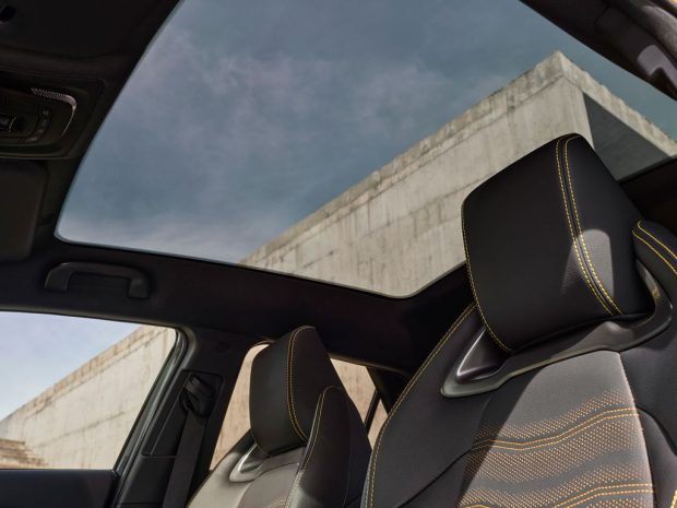 نمای کابین تویوتا C-HR مدل 2026