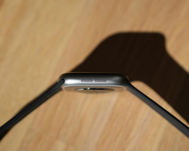 بررسی Apple Watch Series 11