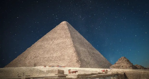 هرم بزرگ جیزه